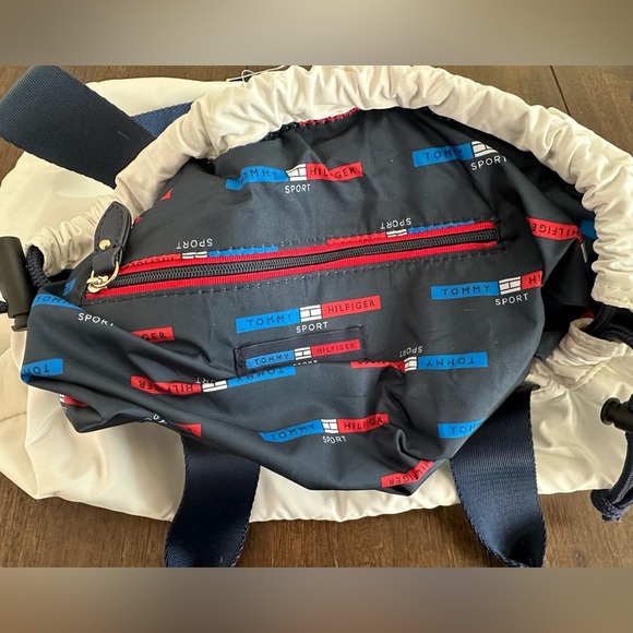 NWT Tommy Hilfiger drawstring tote bag - Picture 10 of 14